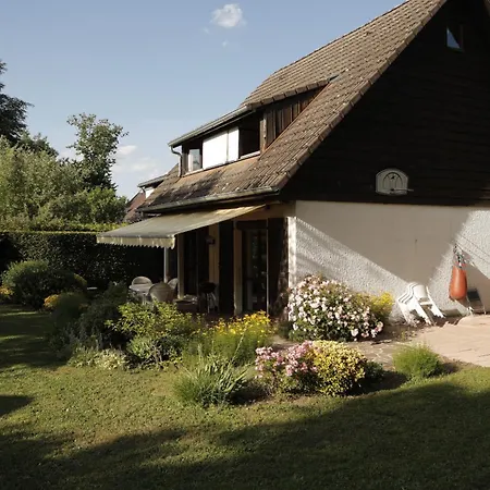 Дом отдыха Lovely House With Garden, Jardin Et Terrasse Сейно