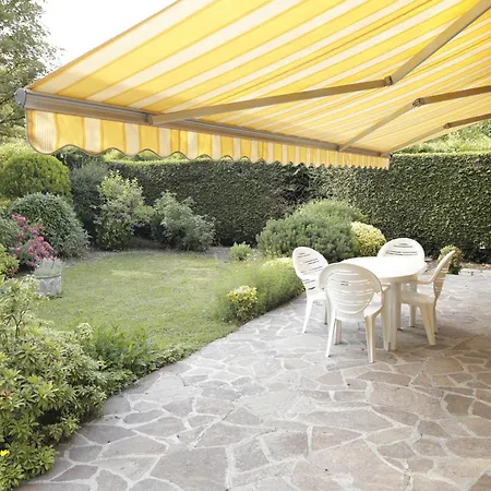בית נופש Lovely House With Garden, Jardin Et Terrasse סיינו
